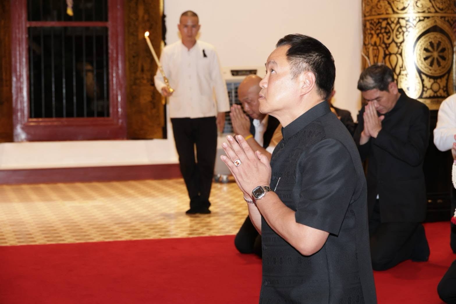 นายกรัฐมนตรี เป็นประธานในพิธีบำเพ็ญกุศลสวดพระอภิธรรม &ldquo;นายเรียบ นราดิศร&rdquo; อดีตผู้ว่าราชการจังหวัดลำพูน บิดาผู้ว่าราชการจังหวัดเชียงใหม่