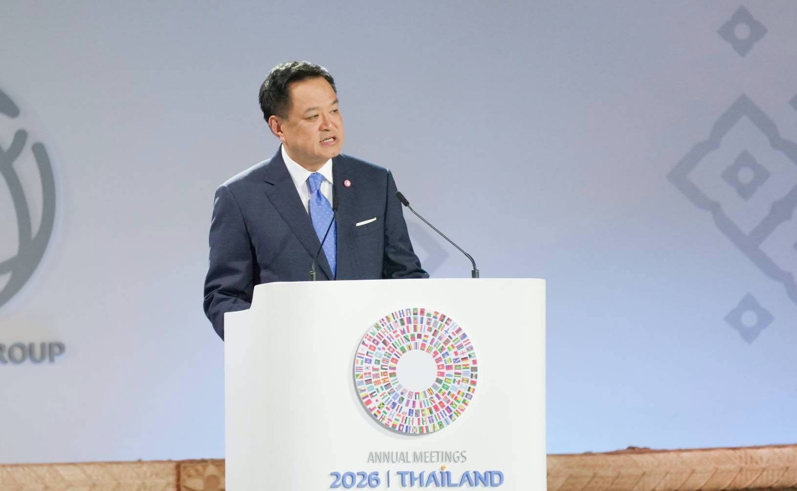 &ldquo;อนุทิน&rdquo; เปิดเวที IMF-World Bank ชูไทย &ldquo;ผู้เชื่อมโลก&rdquo; จากกรุงศรีอยุธยาถึงกรุงเทพฯ ชี้โลกเปลี่ยนจากยุคแฟกซ์สู่ AI จากโลกาภิวัตน์สู่ภูมิรัฐศาสตร์แบ่งขั้ว ย้ำพร้อมเชื่อมตลาด เงินทุน เทคโนโลยี สู่โอกาสของประชาชน
